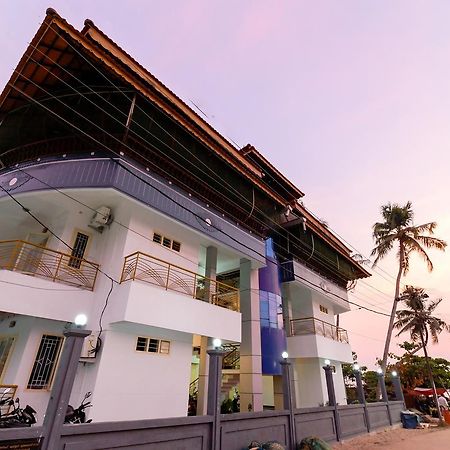 Oyo 11891 Amare Beach Resorts Alappuzha Extérieur photo