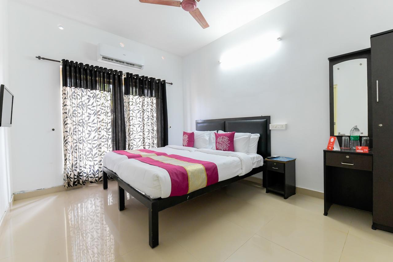 Oyo 11891 Amare Beach Resorts Alappuzha Extérieur photo